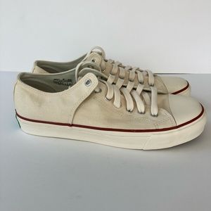 PF Flyer “Bob Cousy” Low Top Sneaker Mens 9.5